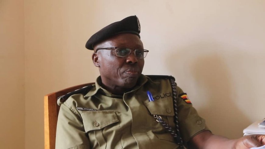 Polisi ya Uganda iri guhigisha uruhindu umusore w'imyaka 19 nyuma yo  kwica se