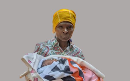 Rusizi: Uwamariya Noella wabyaye avuye kwamamaza Perezida Kagame, ari kubakirwa