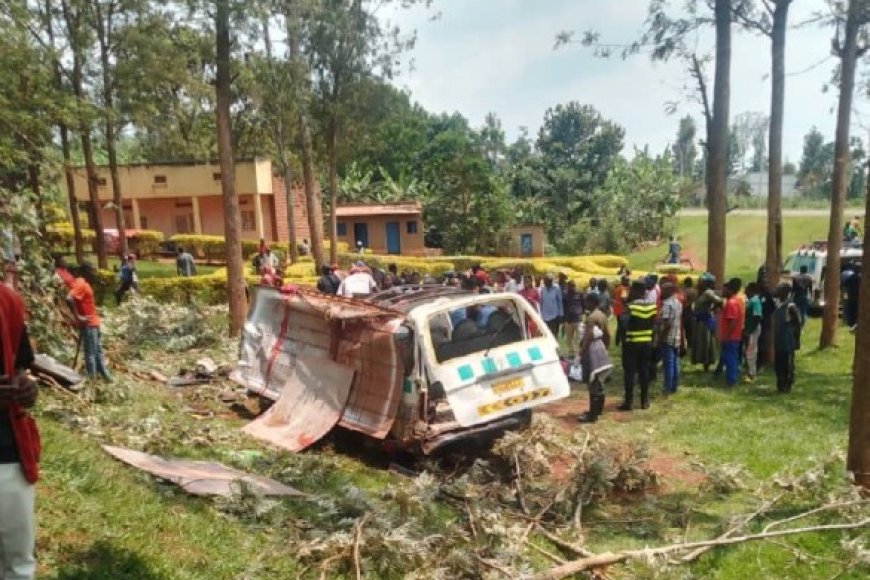 Kayonza: Abantu babiri nibo bapfiriye mu mpanuka ikomeye abandi 16 barakomereka bikomeye cyane