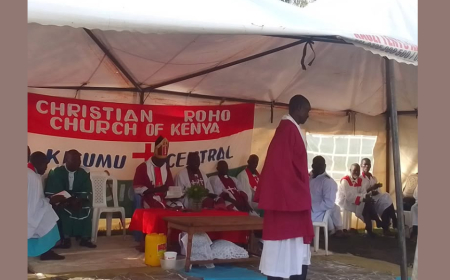 Abagore babiri barwaniye mu rusengero bapfa umugabo gahunda zose zihita zihagarara igitaraganya