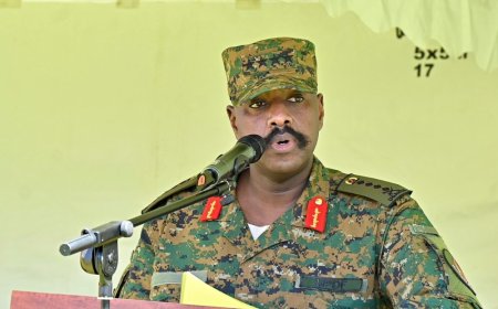 Gen Muhoozi Kainerugaba yatangaje ko ushaka gukanga u Rwanda azaba ashaka kugirana ibibazo na Uganda