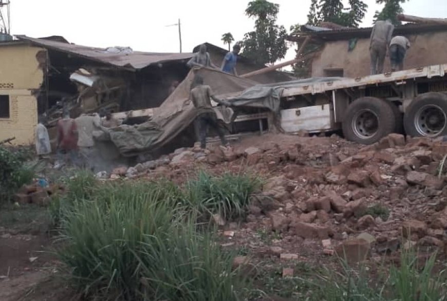 Kirehe: Ikamyo yinjiye mu nzu, yica umugore n’umwana