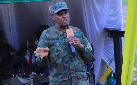Rubavu: Gen. Maj. Eugene Nkubito yihanangirije abaturage babangamira abayobozi mu nzego z’ibanze ndetse n’abashinzwe umutekano