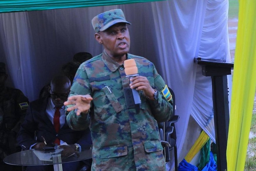 Rubavu: Gen. Maj. Eugene Nkubito yihanangirije abaturage babangamira abayobozi mu nzego z’ibanze ndetse n’abashinzwe umutekano