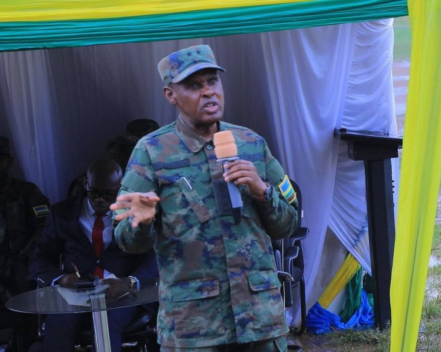 Rubavu: Gen. Maj. Eugene Nkubito yihanangirije abaturage babangamira abayobozi mu nzego z’ibanze ndetse n’abashinzwe umutekano