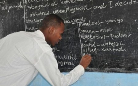 Abarimu batazi icyongereza bagiye kwirukanwa