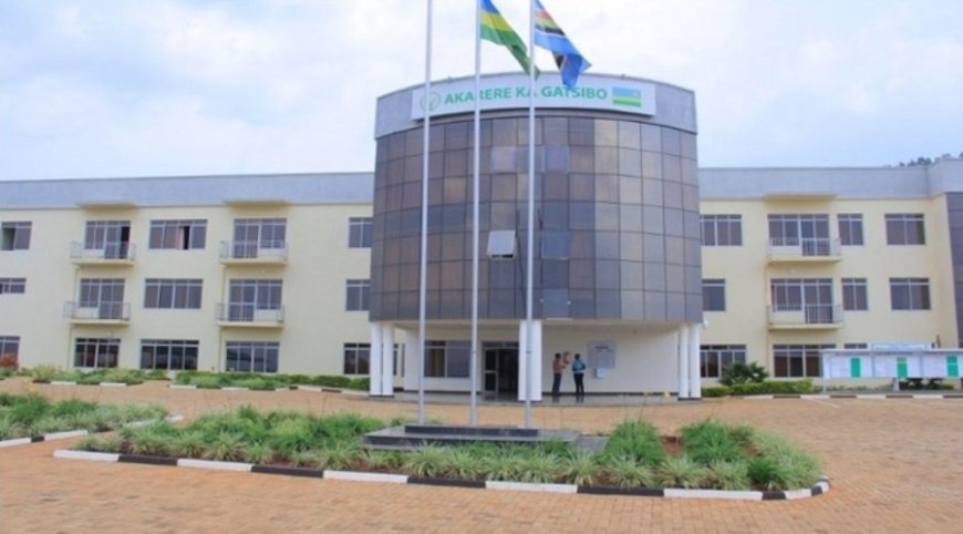 Gatsibo: Dore uko byamugendekeye akimara kwanika imyenda ku mugozi urimo umuriro w'amashanyarazi