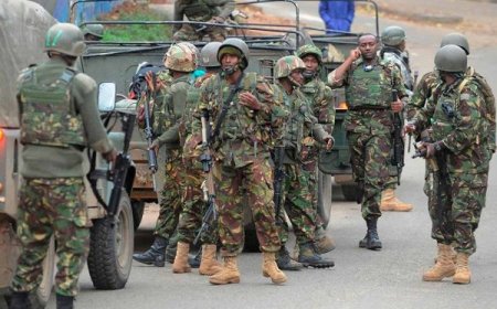 Igisirikare cya Kenya(KDF) cyatangaje ko batatu bacyo baturikanywe n'igisasu.