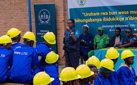 Gakenke: Abaturage bibukijwe gutanga amakuru y’abangiza ibidukikije bacukura Mine na Kariyeri