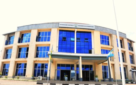 Nyamagabe: Abayobozi bagiye bazira iki? Amabanga yihishe inyuma y’ibaruwa zisaba imbabazi n’ihagarikwa ry’akazi