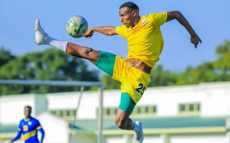 Rayon sport: Emery Bayisenge yamaze gusinya amasezerano naho cedric hamisi aracyari mu igeragezwa