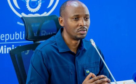 "Kwicara igihe kirekire ni nko kunywa itabi" – Dr. Sabin Nsanzimana atanga impuruza