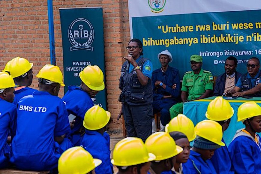 Gakenke: Abaturage bibukijwe gutanga amakuru y’abangiza ibidukikije bacukura Mine na Kariyeri