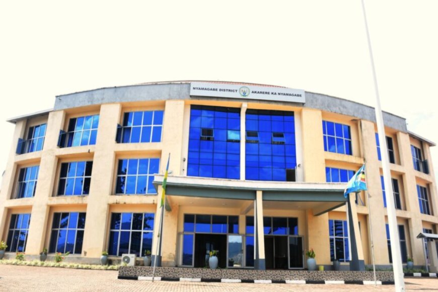 Nyamagabe: Abayobozi bagiye bazira iki? Amabanga yihishe inyuma y’ibaruwa zisaba imbabazi n’ihagarikwa ry’akazi