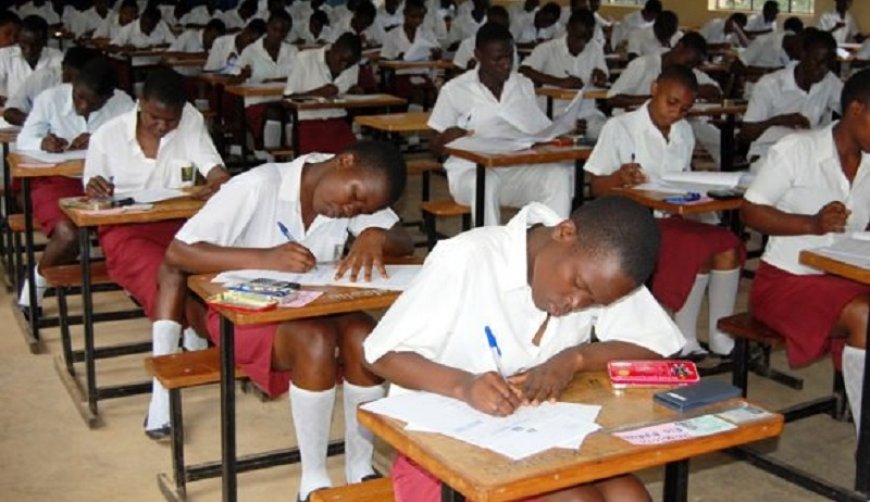 Gatsibo: Byagenze gute ngo umunyeshuri wakoraga ikizami cya leta ajye kujugunya ikayi y'ikizamini mu bwiherero