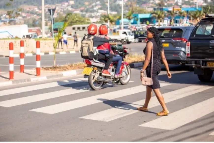 Dore Igisubizo Polisi yahaye uwasabiraga ibihano abanyamaguru bakora amakosa yo mu muhanda