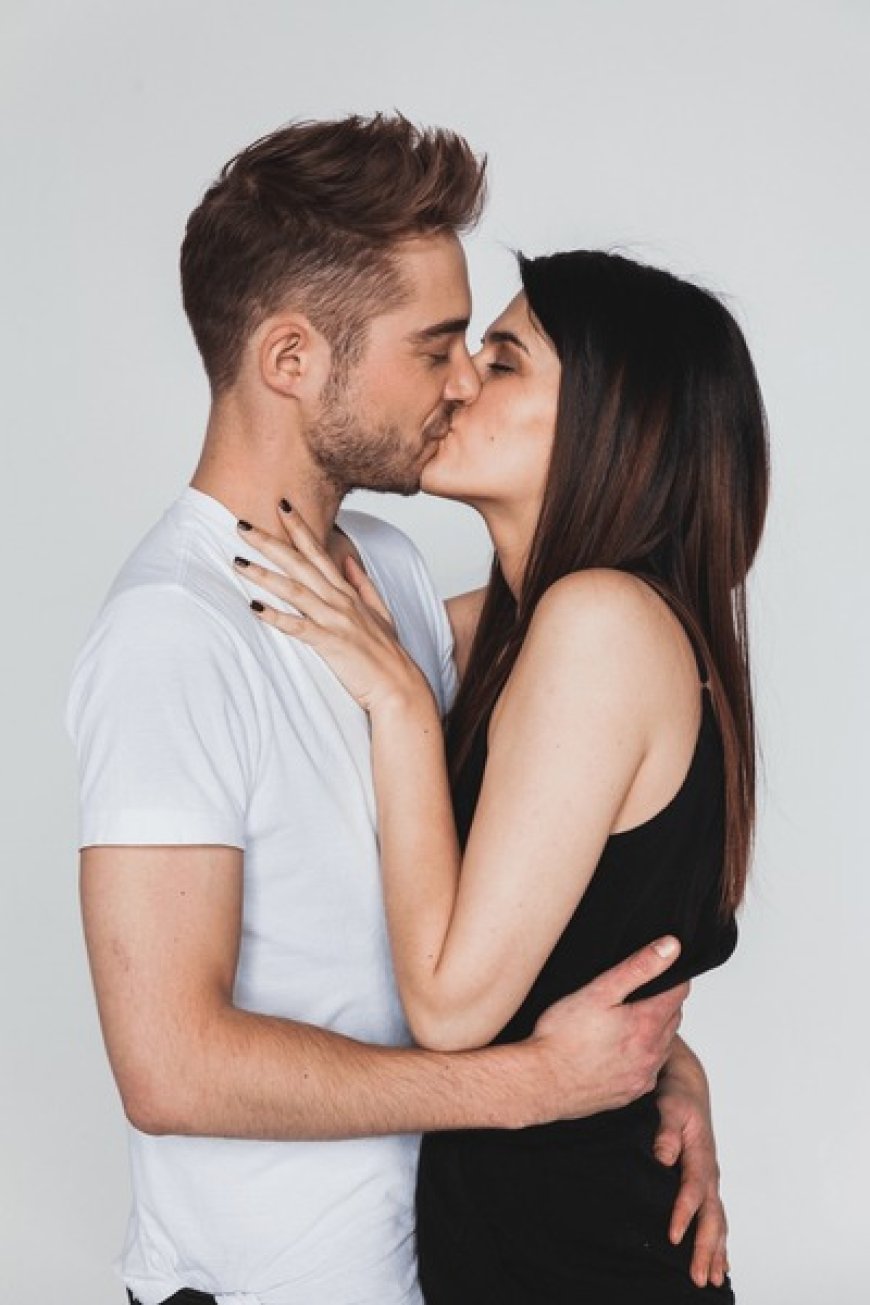 Noneho abantu barebaga film z'urukozasoni(pornographie)bataruzuza imyaka akabo kashobotse