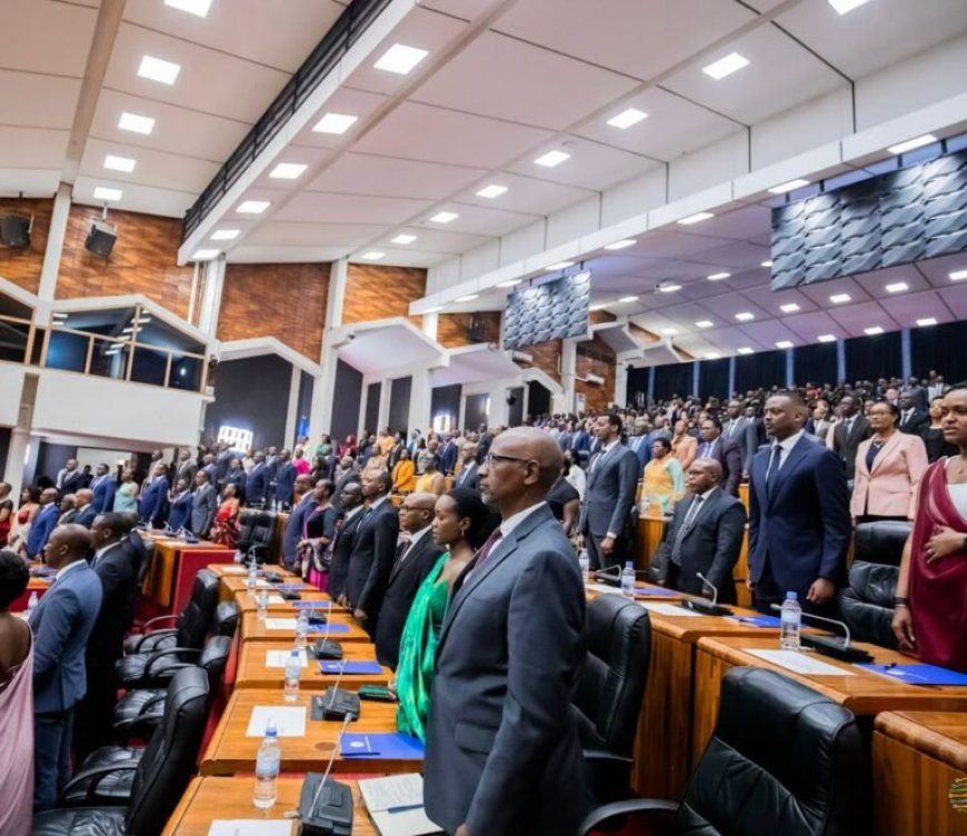 Perezida Kagame yakiriye indahiro z’abayobozi bashya