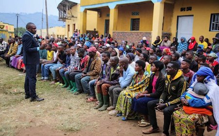 Burera: Abakora Ibikorwa Binyuranye mu biyaga bya burera na ruhondo n'abaturiye ibi biyaga barasabwa kubahiriza ibyatuma hirindwa  impanuka muri ibyo biyaga.