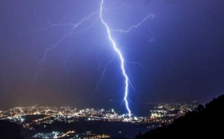 Rusizi: Umugabo yapfuye nyuma yo gukubitwa n’inkuba aryamanye n’umugore we