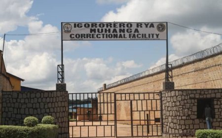 Barwanye bamwe bakuka amenyo Mu igororero rya Muhanga