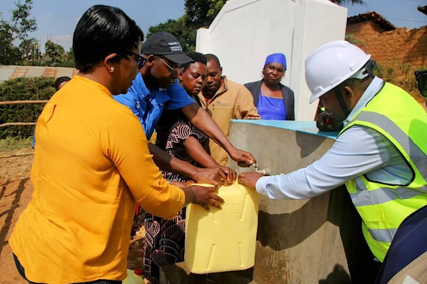 Burera:Abaturage Barishimira kugezwaho amazi meza