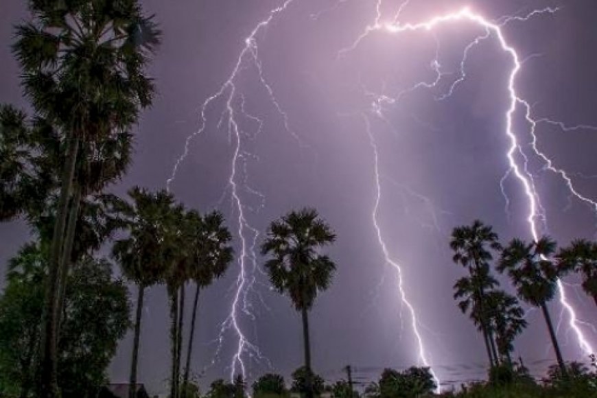 Imvura irimo inkuba n’umuyaga yahitanye abantu 5, yangiza n’ibikorwa remezo