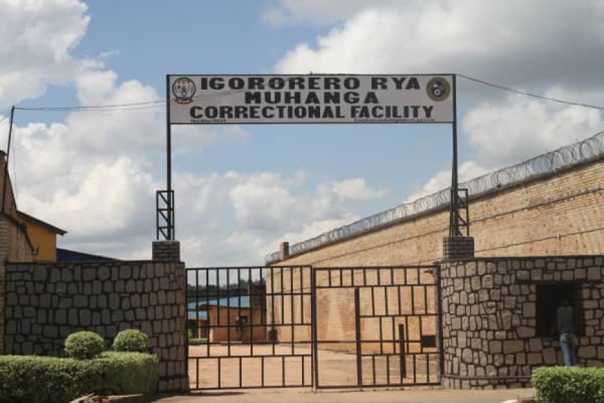 Barwanye bamwe bakuka amenyo Mu igororero rya Muhanga