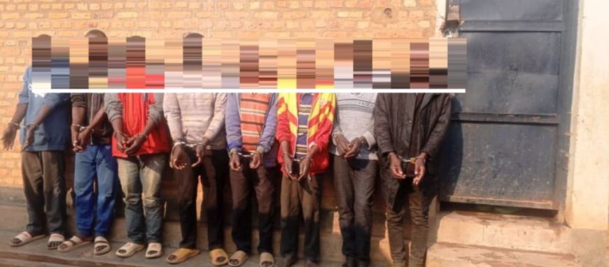 Abantu 8 biyise ‘Abaparakomando’ batawe muri yombi