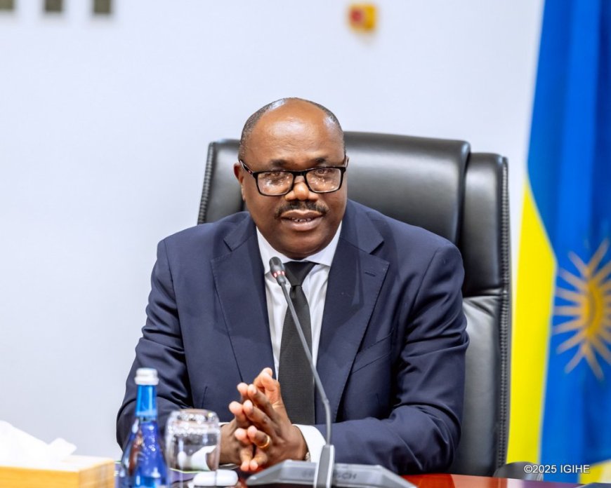 Sena yatumije Minisitiri w'Intebe ngo atange ibisobanuro ku cyo guverinoma iri gukora mu kugabanya ibicwanwa byangiza ibidukikije