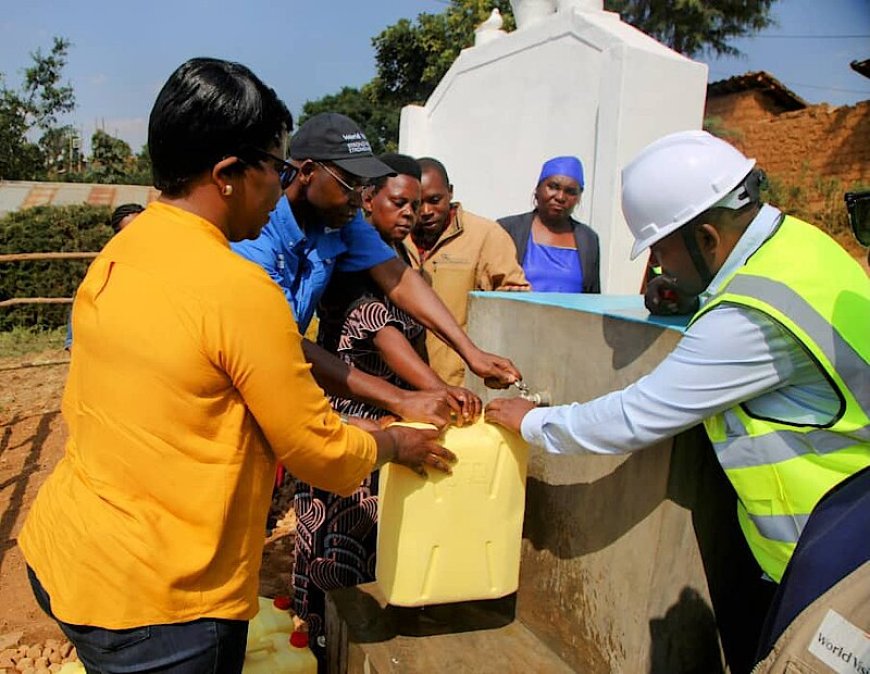 Burera:Abaturage Barishimira kugezwaho amazi meza