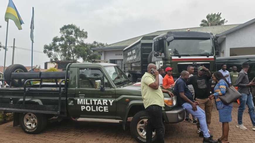 Urubanza ruregwamo abasivili, abasirikare, n’abakozi ba RCS rwashyizwe mu muhezo