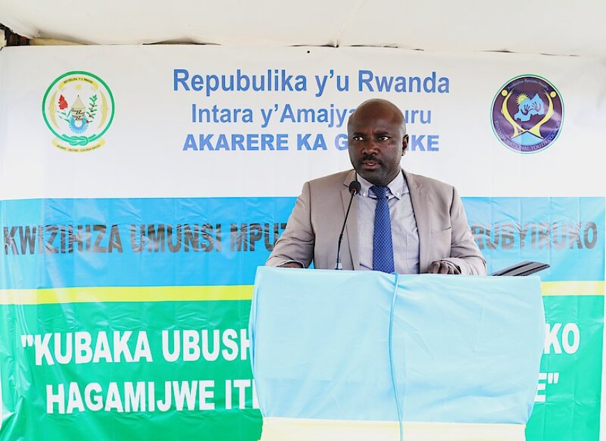 Gakenke:Guverineri w'intara y'amajyaruguru "Ati":Urubyiruko muri imbaraga z'igihugu, mugomba gukora, mugaharanira iterambere rya twese