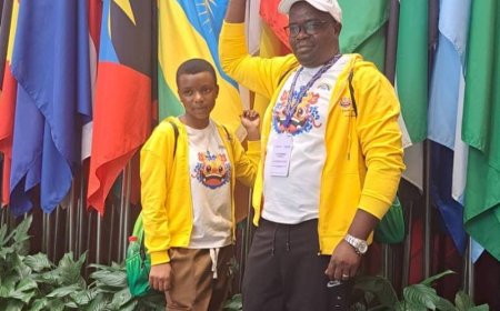 Umunyarwanda kazi  KEZA NDOLI Sandra w'imyaka 10 ari mu bushinwa aho yaserukiye u Rwanda mu marushanwa mpuzamahanga y'abana bavuga igishinwa