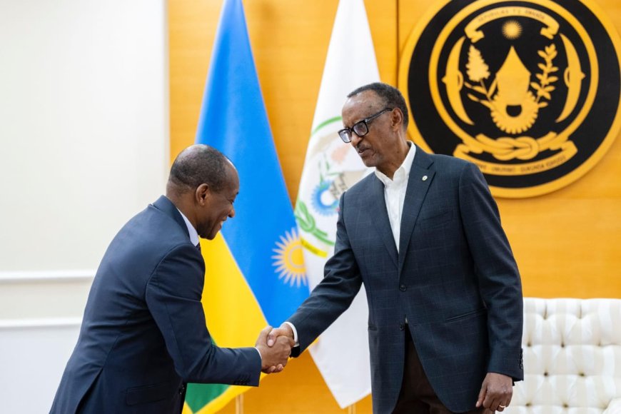 Umuyobozi w’ikigo nyafurika gishinzwe umutekano wo mu kirere yakiriwe na Perezida Kagame
