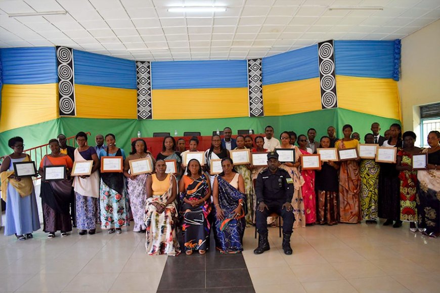 Rulindo: Umuyobozi w'akarere, yashimye uruhare rwa bamutima w'urugo mu gukumira amakimbirane mu miryango