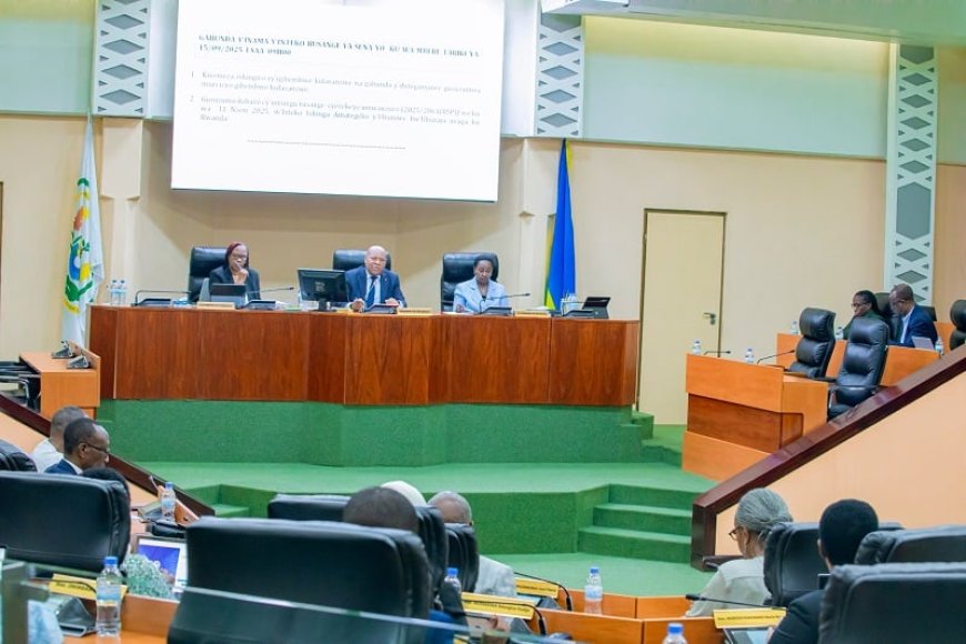 Inteko rusange ya Sena niy’umutwe w’Abadepite barimo gusuzuma ibya raporo y’Inteko ishinga amategeko ya EU