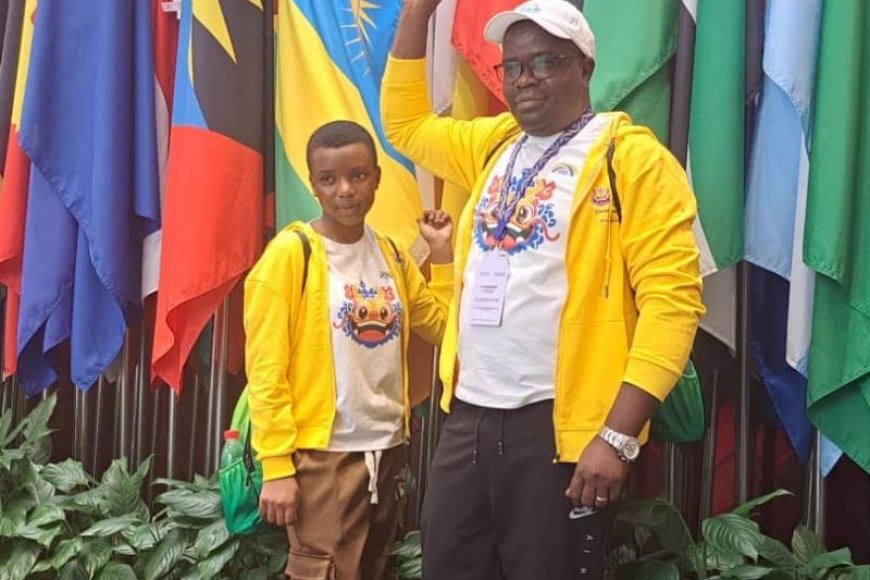 Umunyarwanda kazi  KEZA NDOLI Sandra w'imyaka 10 ari mu bushinwa aho yaserukiye u Rwanda mu marushanwa mpuzamahanga y'abana bavuga igishinwa