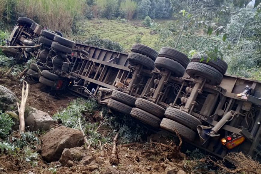 Rubavu: Habereye impanuka ikomeye y’amakamyo yagonganye