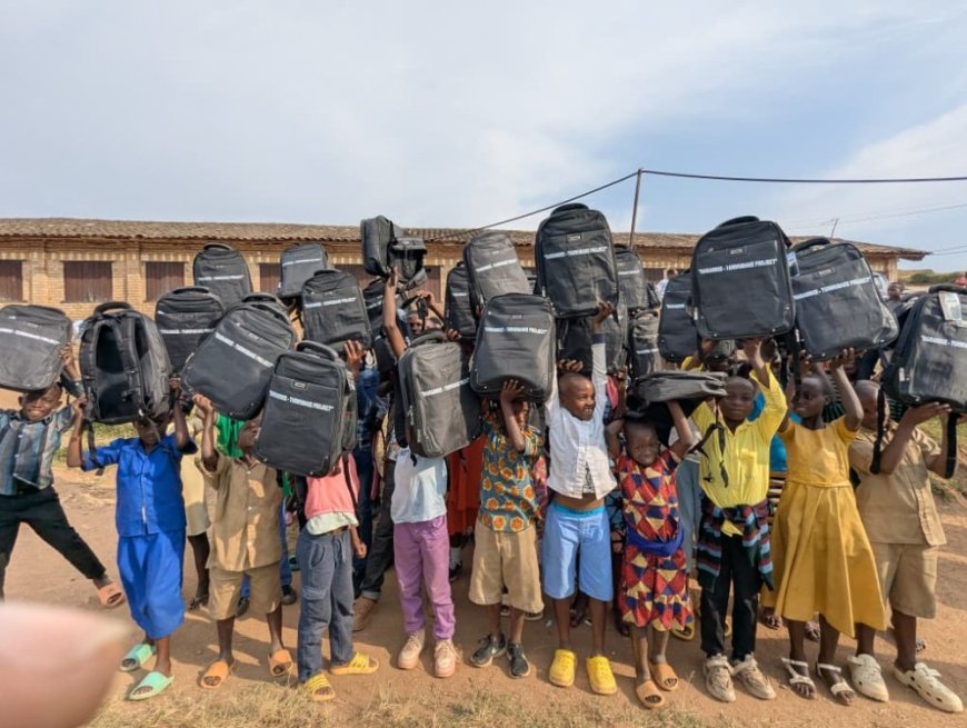 Muhanga: Abana 186 bahawe ubufasha bwo kwiga, ababyeyi basabwa kudapfusha amahirwe ubusa