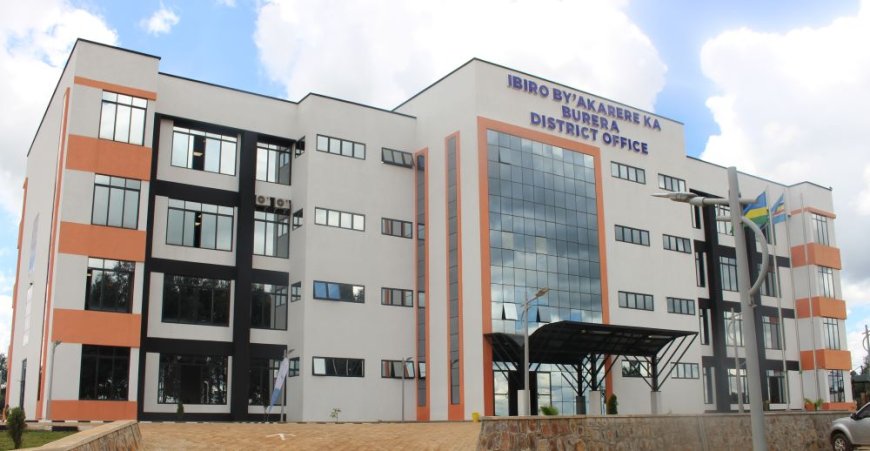 Inkuru y'akababaro  umukobwa yakubiswe n'inkuba ahita yitaba Imana