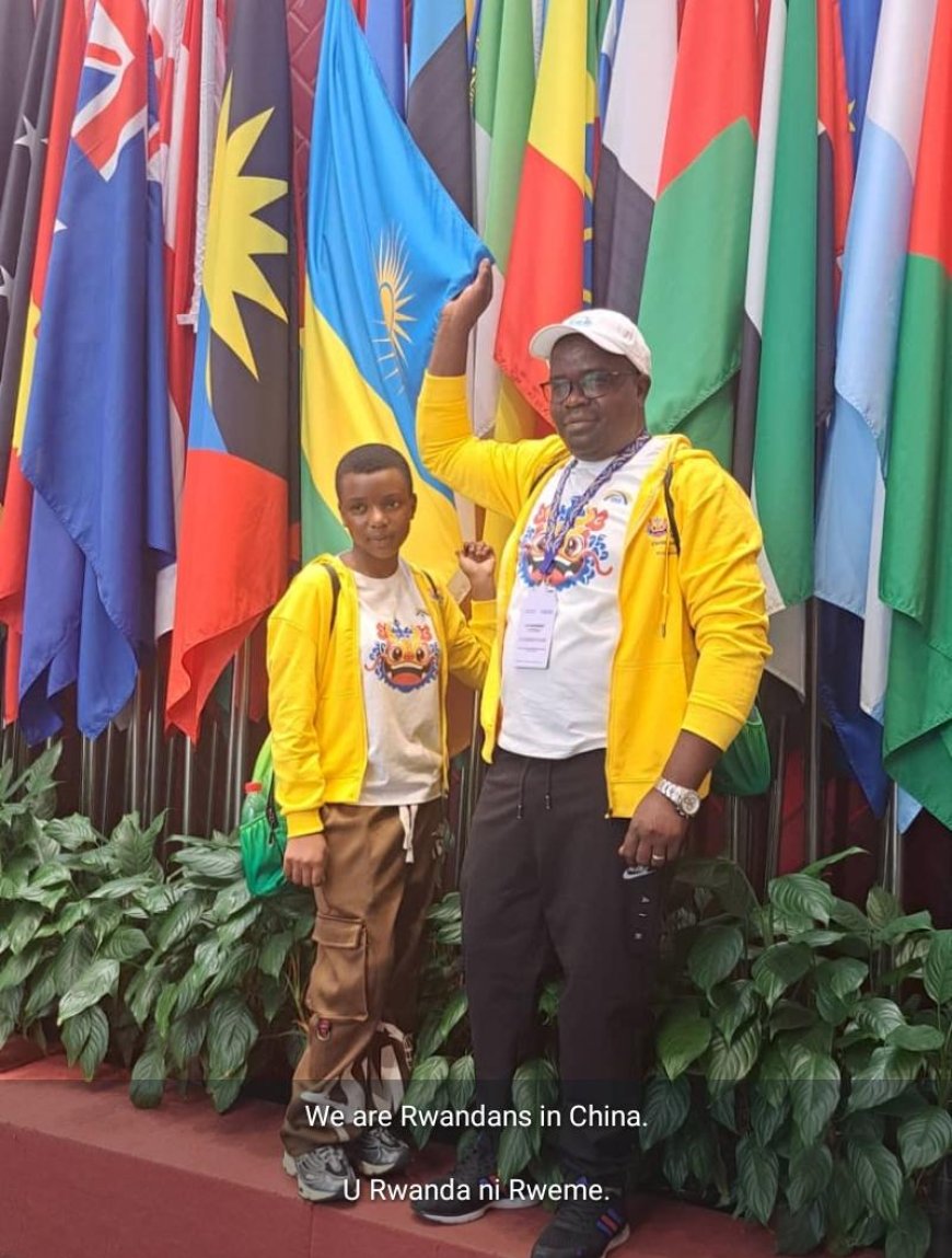 Umunyarwanda kazi  KEZA NDOLI Sandra w'imyaka 10 ari mu bushinwa aho yaserukiye u Rwanda mu marushanwa mpuzamahanga y'abana bavuga igishinwa