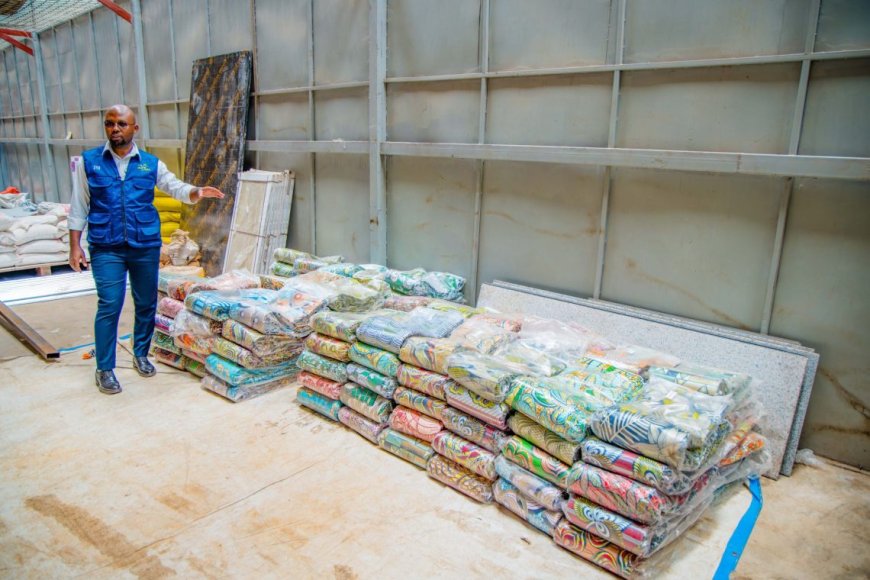 RRA yafashe ibitenge bya Miliyoni 18 Frw byinjijwe mu gihugu bihishwe muri sima