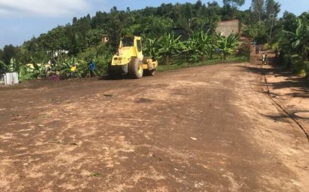 Rutsiro: Abashoramari n’Akarere batunganyije umuhanda ugana ahazabera Expo & Festival