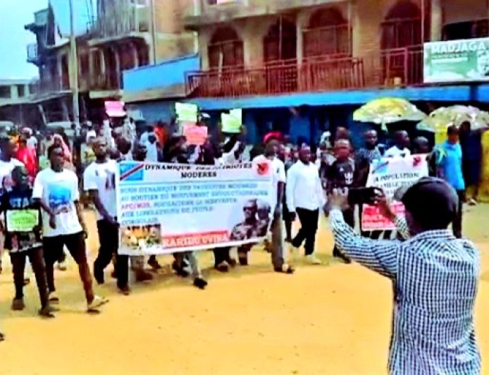 Uvira: Abaturage Babyukiye mu myigaragambyo Bamagana itangazo rya AFC/M23 babasabako batagomba kuva muri uyu mujyi