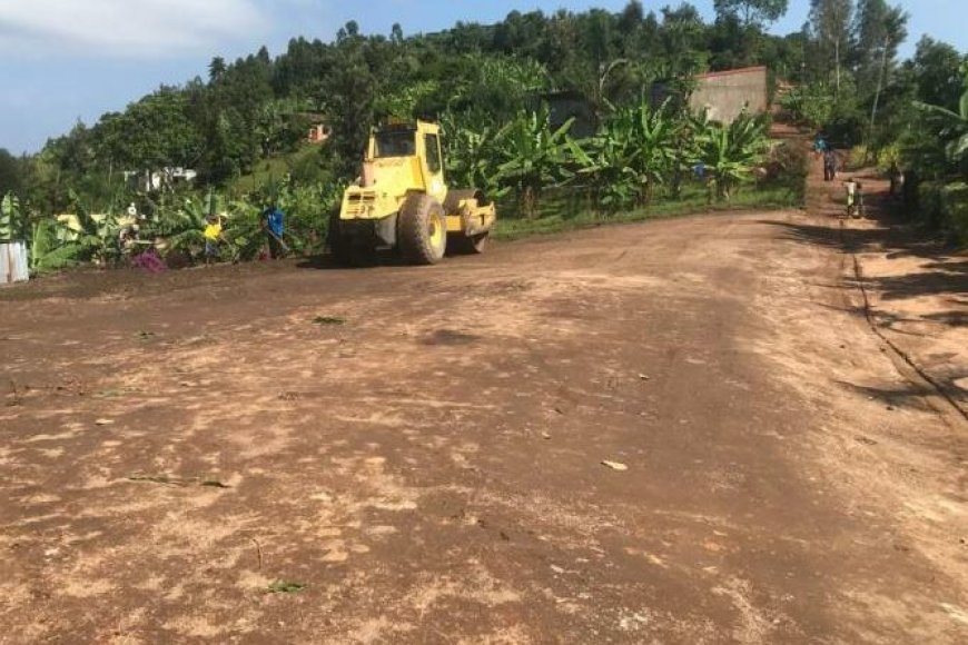 Rutsiro: Abashoramari n’Akarere batunganyije umuhanda ugana ahazabera Expo & Festival