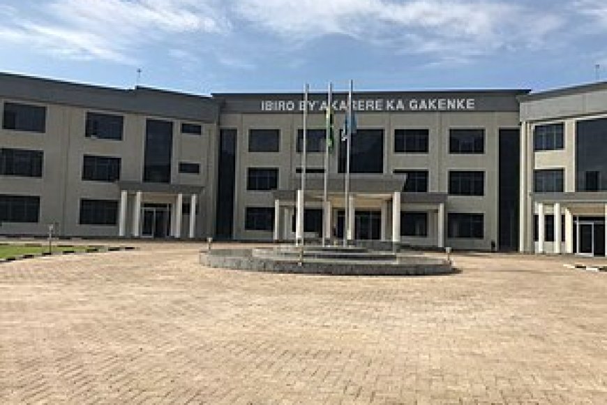 Gakenke: Ikirombe cyagwiriye abantu 72, barindwi bahasiga ubuzima abandi barakomereka