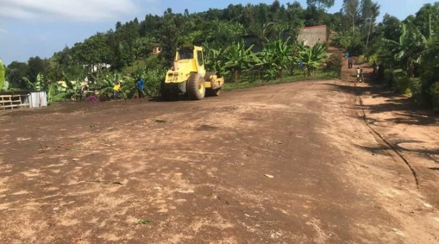 Rutsiro: Abashoramari n’Akarere batunganyije umuhanda ugana ahazabera Expo & Festival