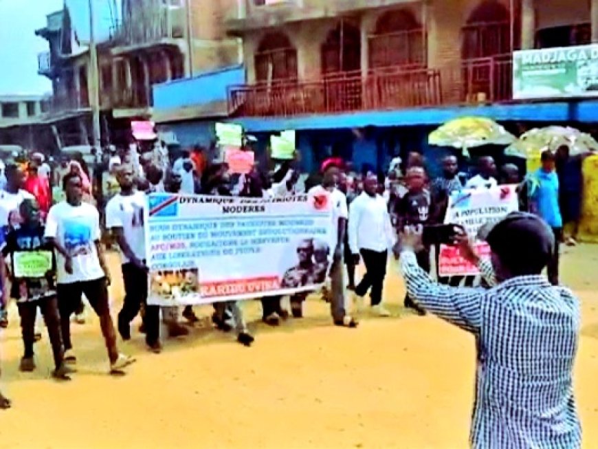 Uvira: Abaturage Babyukiye mu myigaragambyo Bamagana itangazo rya AFC/M23 babasabako batagomba kuva muri uyu mujyi