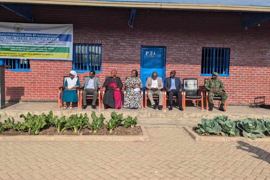 Hatangijwe ubukangurambaga bw’isuku bwiswe #FresheriKuIshuri# buzagera mu bigo byose mu Gihugu